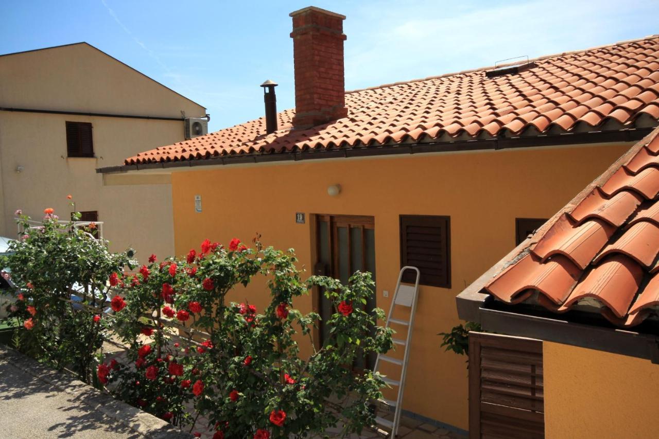 Apartments With A Parking Space Rabac, Labin - 6414 ภายนอก รูปภาพ